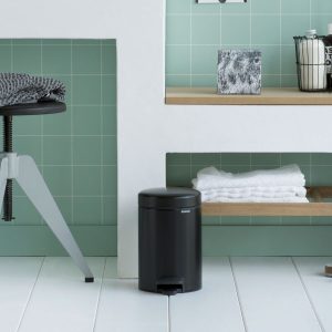 לויזון מרקט,פח פדל 3 ליטר שחור מט Brabantia - NewIcon,