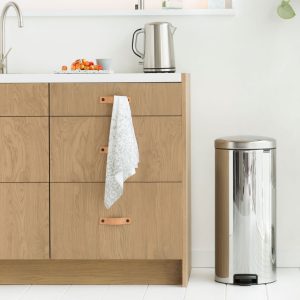 לויזון מרקט,פח פדל 30 ליטר מבריק Brabantia - NewIcon,