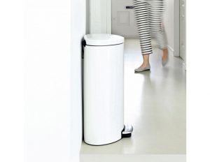 לויזון מרקט,פח פדל 40 ליטר אובלי - גב שטוח, לבן  Brabantia,