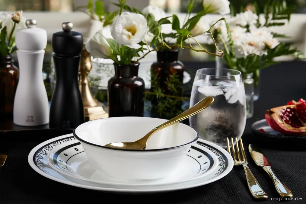 לויזון מרקט,צלחת מנה ראשונה 21.5 ס"מ, Black & White, לויזון מרקט,צלחת מנה ראשונה 21.5 ס"מ, Black & White,