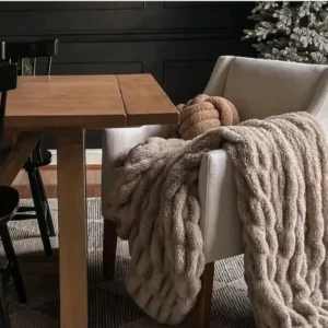 לויזון מרקט,שמיכת חורף פרוותית מפנקת אבן דגם אלמוג 150X200,