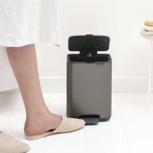 לויזון מרקט,פח לשירותים BO פדל 4 ליטר, פלטינום Brabantia, לויזון מרקט,פח לשירותים BO פדל 4 ליטר, פלטינום Brabantia,